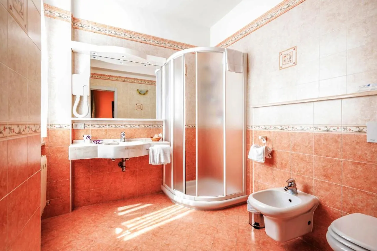 Hotel Maderno Toscolano Maderno