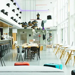 Moxy Milan Malpensa Airport Казе-Нуове