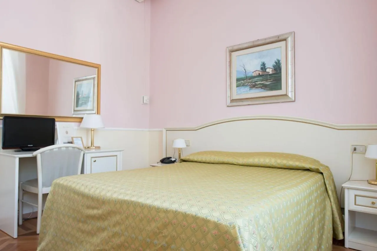 Hotel Maderno Toscolano Maderno