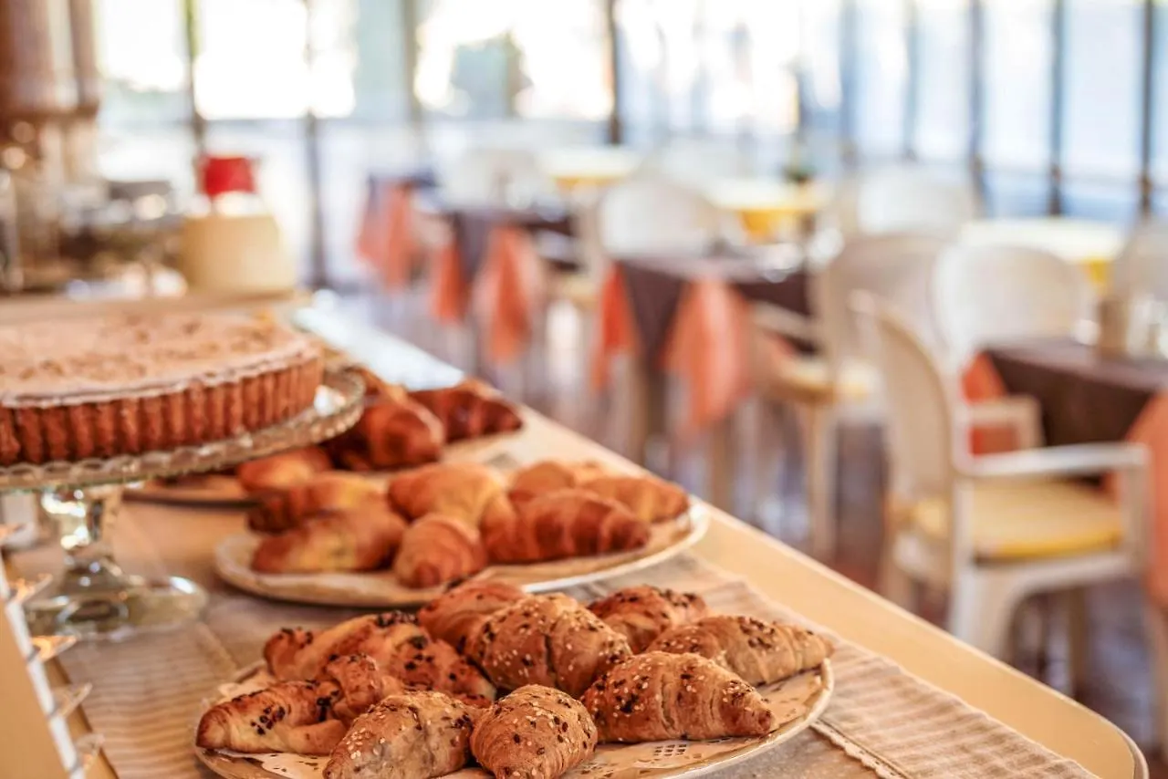Hotel Maderno Toscolano Maderno 4*,  İtalya